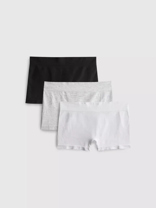 3’lü paket dikişsiz erkek şortu 3’lü paket dikişsiz erkek şortu