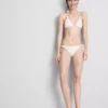 3D çiçek desenli, yanları bağlamalı bikini altları 3D çiçek desenli, yanları bağlamalı bikini altları