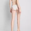 3D çiçek desenli, yanları bağlamalı bikini altları 3D çiçek desenli, yanları bağlamalı bikini altları