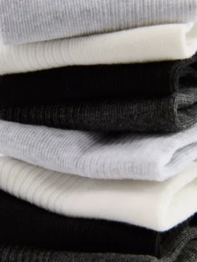 7’li paket nötr renkli sneaker çorapları