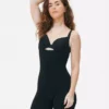 Açık göğüslü, uyluk ortasına kadar uzanan Korseyi ve Toparlayıcı İç Giyim bodysuit Açık göğüslü, uyluk ortasına kadar uzanan Korseyi ve Toparlayıcı İç Giyim bodysuit