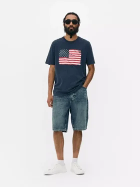 Amerikan bayraklı kısa kollu şort