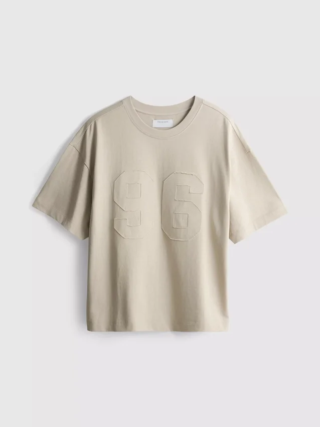 Appliqua numaralı tişört Appliqua numaralı tişört