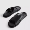 Çapraz kayışlı sandaletler