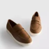 Ayakkabı giyilmeden giyilebilen loaferlar