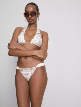 Bandana desenli halter yaka bikini üstü