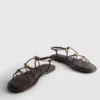 Boncuklu bantlı sandaletler