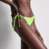 Boncuklu, yandan bağlamalı bikini altları Boncuklu, yandan bağlamalı bikini altları
