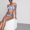 Desenli bandeau bikini üstü Desenli bandeau bikini üstü