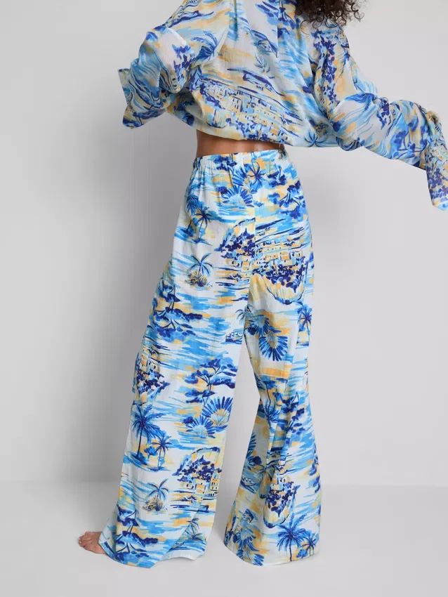 Desenli geniş paça plaj pantolonu Desenli geniş paça plaj pantolonu
