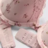 Desenli push-up sütyen ve tanga takımı