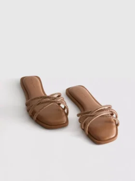 Diamanta örgülü mules sandaletler