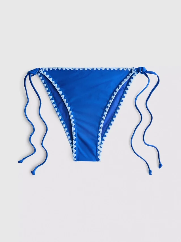 Dikiş detaylı, yan bağlamalı bikini alt Dikiş detaylı, yan bağlamalı bikini alt