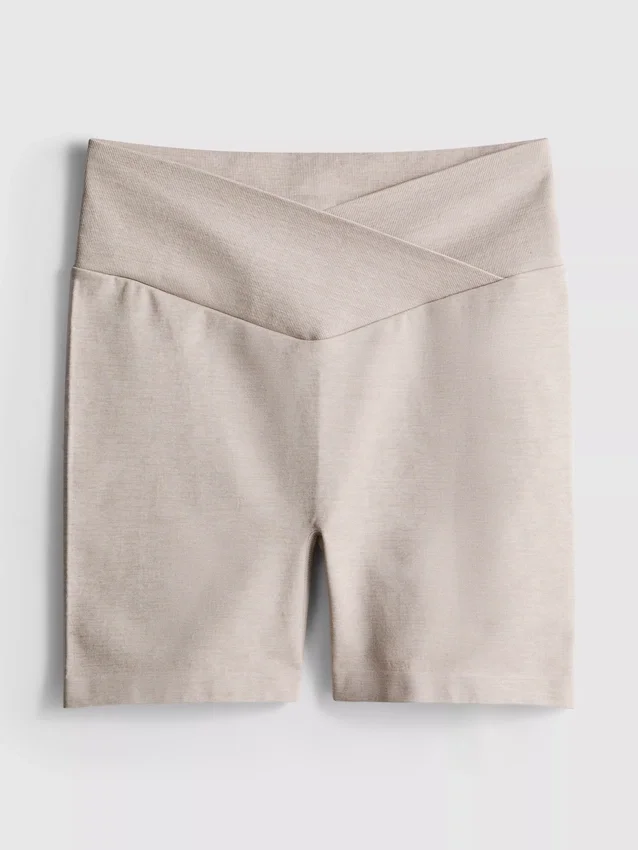 Dikişsiz çapraz bel bantlı spor şort Dikişsiz çapraz bel bantlı spor şort