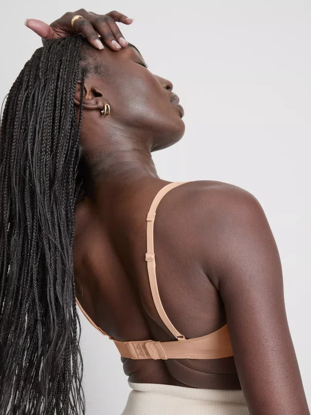 Dikişsiz, vücudu düzleştiren bralette Dikişsiz, vücudu düzleştiren bralette