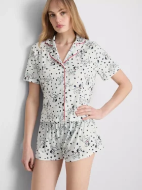Disney’in 101 Dalmaçyalı desenli boyfriend tarzı kısa pijama