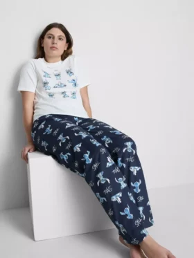 Disney’in Stitch tişört pijamaları