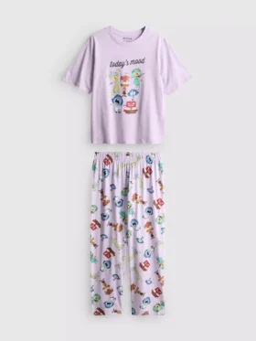 Disney Pixar’ın Inside Out karakterli grafik desenli pijamalar