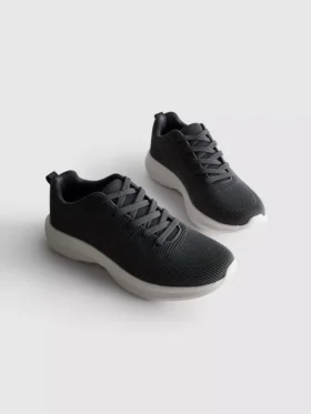 Düşük bilekli spor sneakerlar
