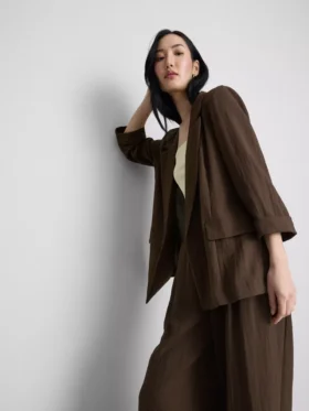 Dokulu çentikli yakalı blazer
