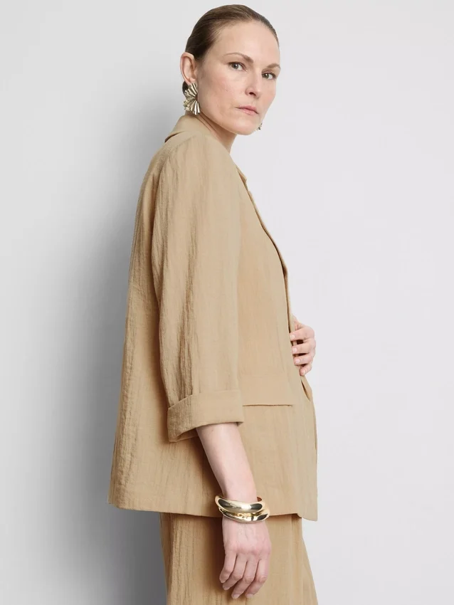 Dokulu çentikli yakalı blazer Dokulu çentikli yakalı blazer