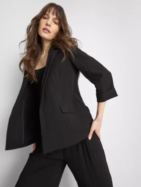 Dokulu çentikli yakalı blazer