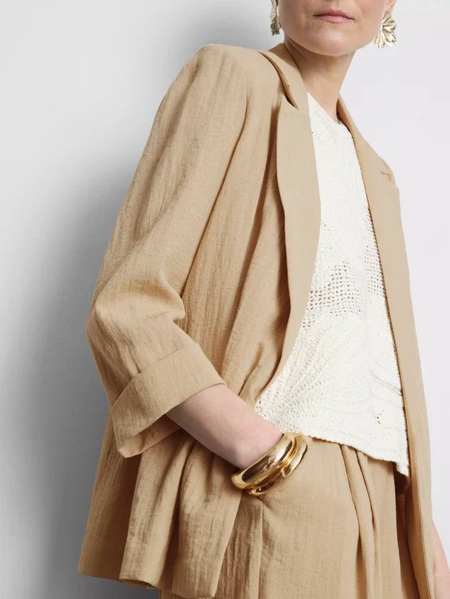 Dokulu çentikli yakalı blazer Dokulu çentikli yakalı blazer