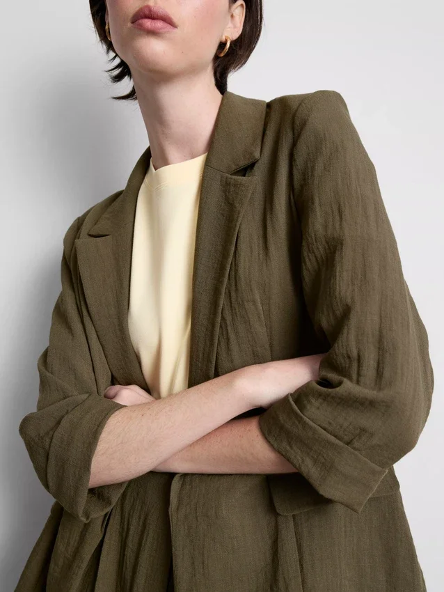 Dokulu çentikli yakalı blazer Dokulu çentikli yakalı blazer