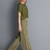 Dokulu çizgili geniş paça pantolon Dokulu çizgili geniş paça pantolon