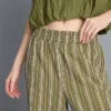 Dokulu çizgili geniş paça pantolon Dokulu çizgili geniş paça pantolon