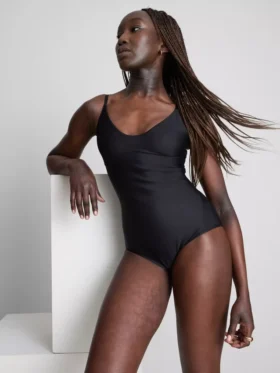 Şekillendirici kalıplı bodysuit Şekillendirici kalıplı bodysuit