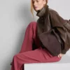 Elastik bel, geniş paça pantolon Elastik bel, geniş paça pantolon