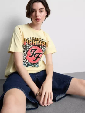 Foo Fighters grafikli albüm tişörtü