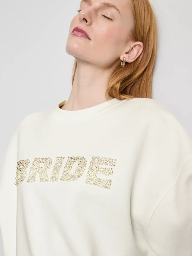 Gelinlik nakışlı payetli sweatshirt Gelinlik nakışlı payetli sweatshirt