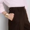 Geniş paça, pileli, kemer detaylı pantolon Geniş paça, pileli, kemer detaylı pantolon