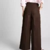 Geniş paça, pileli, kemer detaylı pantolon Geniş paça, pileli, kemer detaylı pantolon