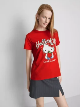 Hello Kitty pamuklu rahat çilekli tişört