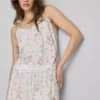 Çiçek desenli cami pijama üstü Çiçek desenli cami pijama üstü