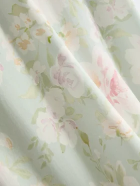 Çiçek desenli dantel süslemeli slip elbise