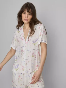 Çiçek desenli kısa kollu pijama gömleği