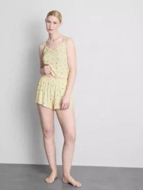 Çiçek desenli nervürlü pijama şortu