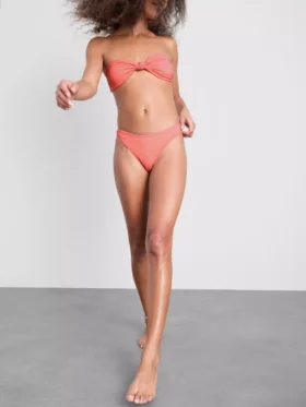 Çizgili Brezilya tarzı bikini altları
