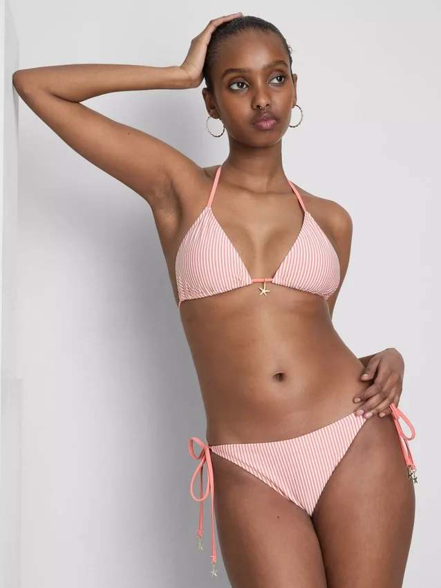 Çizgili denizyıldızı desenli üçgen bikini üstü Çizgili denizyıldızı desenli üçgen bikini üstü