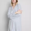 Çizgili oversize erkek tarzı gecelik Çizgili oversize erkek tarzı gecelik