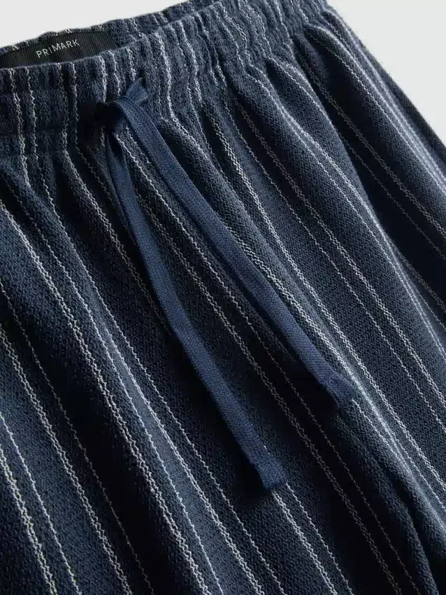 Çizgili pijama şortu Çizgili pijama şortu