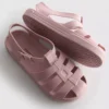 Kafesli jel sandaletler