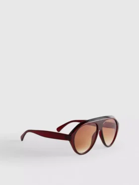 Kalın çerçeveli aviator tarzı güneş gözlükleri