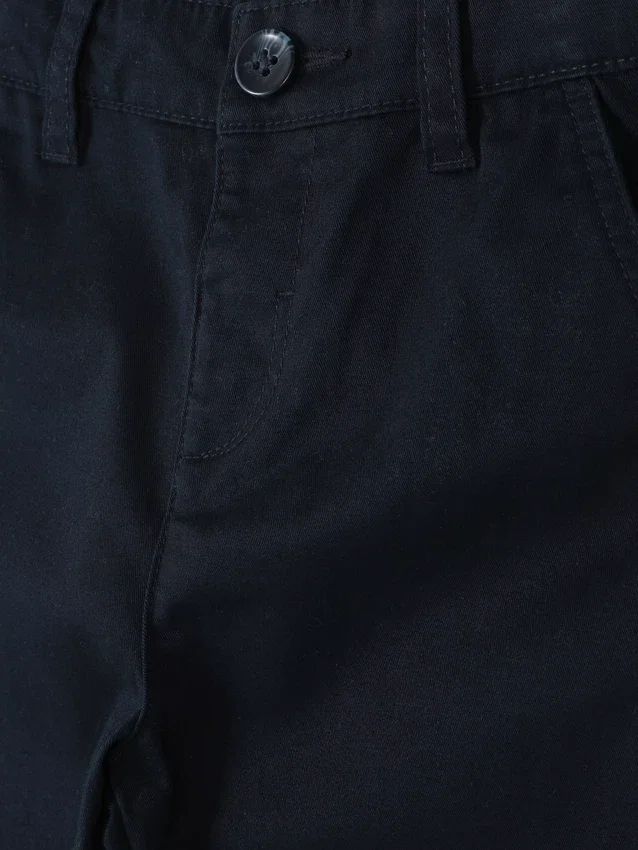 Küçük erkek chino pantolon Küçük erkek chino pantolon