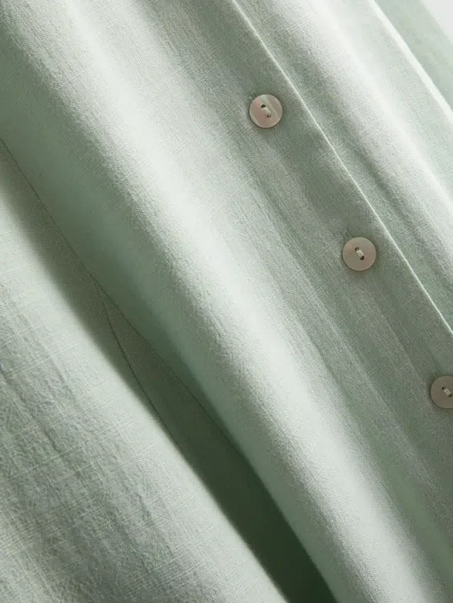 Kolsuz V yakalı mini elbise Kolsuz V yakalı mini elbise