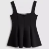 Krep kumaştan, kalp yakalı, peplum detaylı üst Krep kumaştan, kalp yakalı, peplum detaylı üst